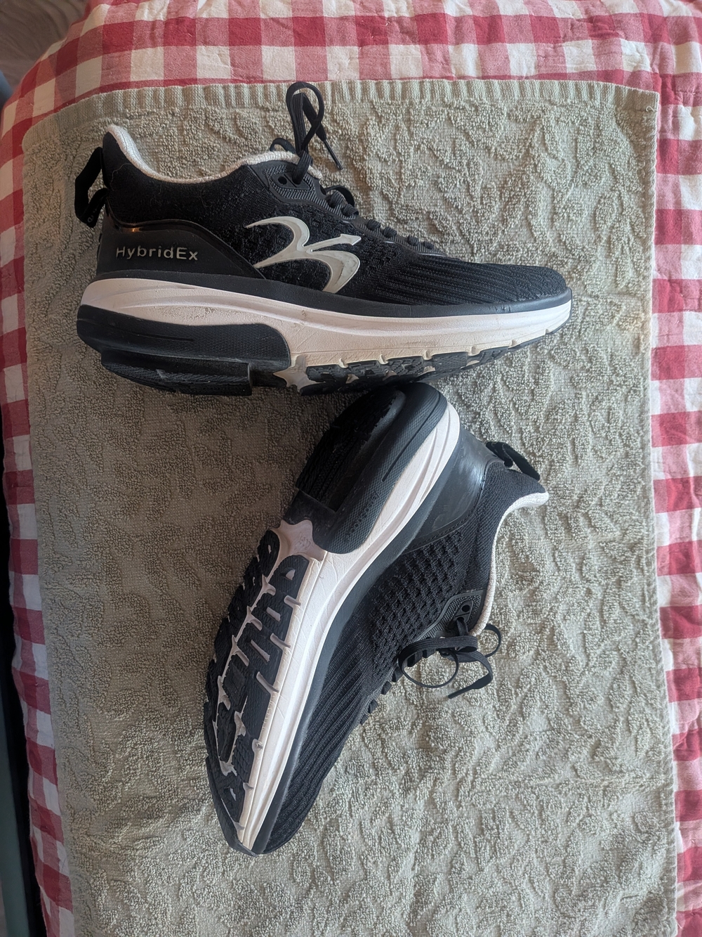 HybridEx Women's Black Athletic Running Shoes with White Midsole